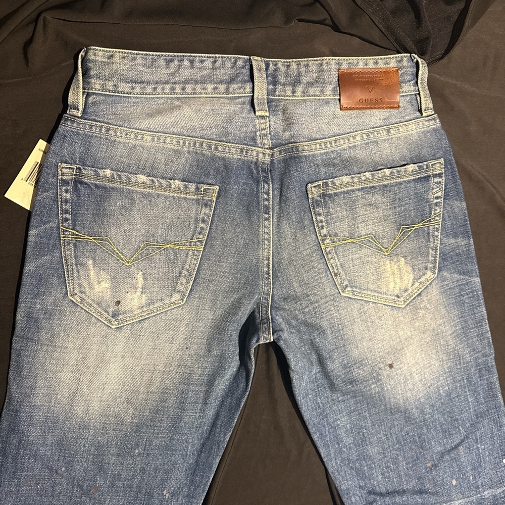 New Guess Men’s Slim Straight Distressed Paint Splatter Denim Jeans Size 29